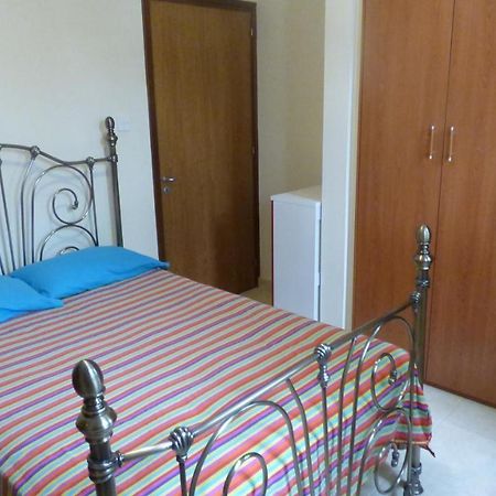 Kalampakas Guesthouse Ларнака Екстериор снимка