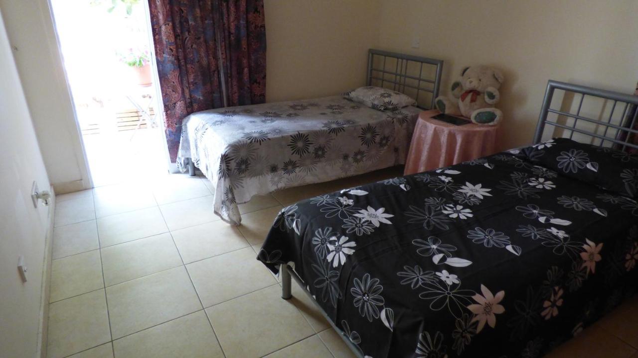 Kalampakas Guesthouse Ларнака Екстериор снимка