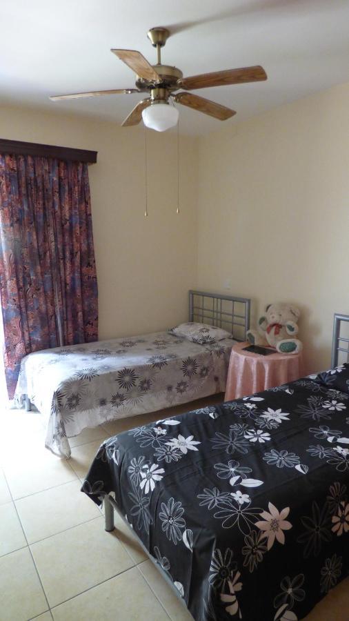 Kalampakas Guesthouse Ларнака Екстериор снимка