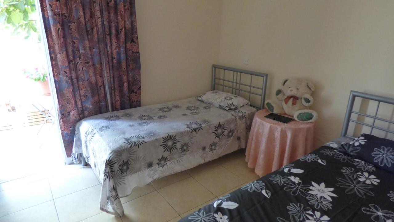 Kalampakas Guesthouse Ларнака Екстериор снимка